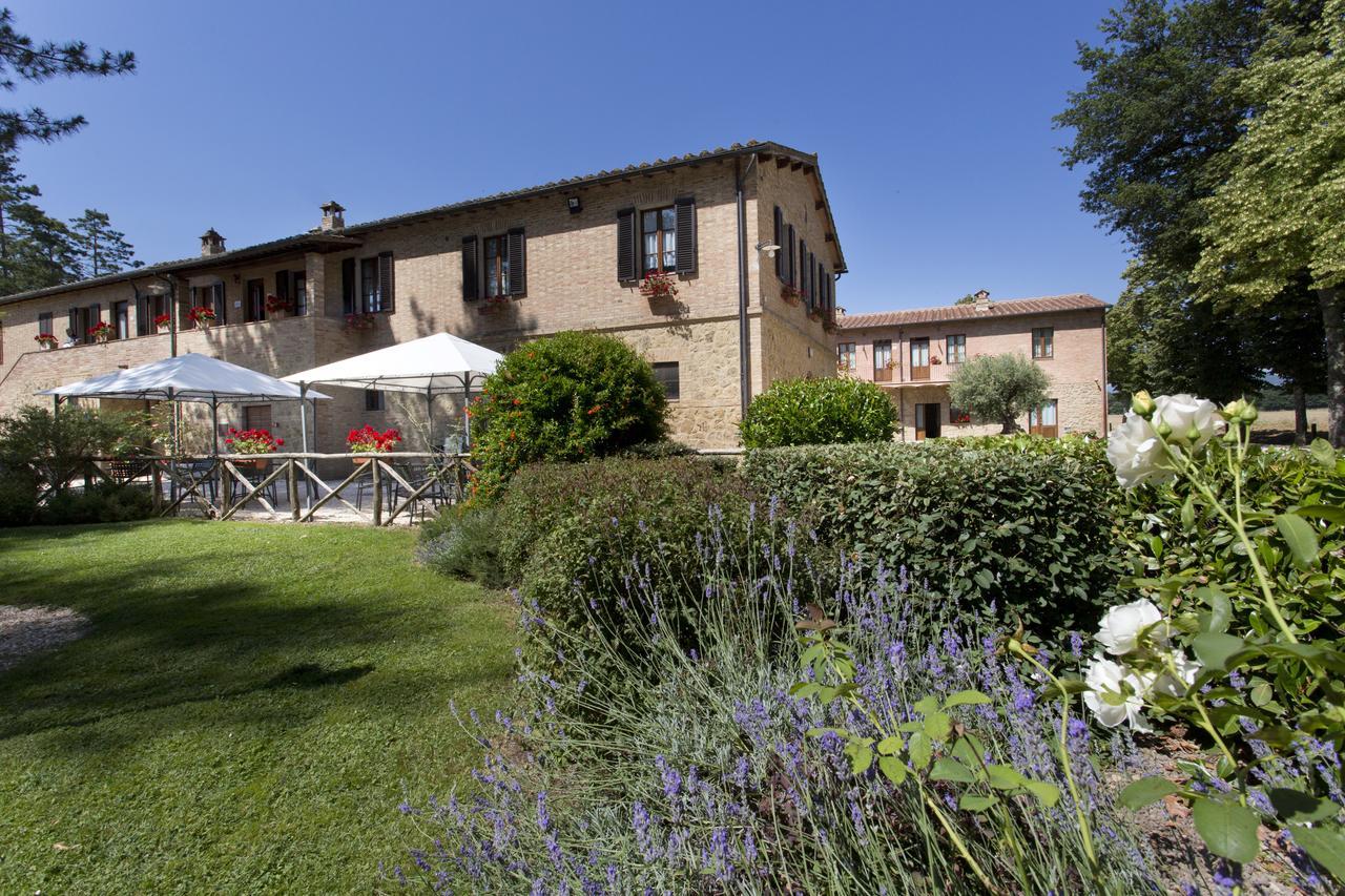 Aparthotel Casale San Galgano Chiusdino Exterior foto