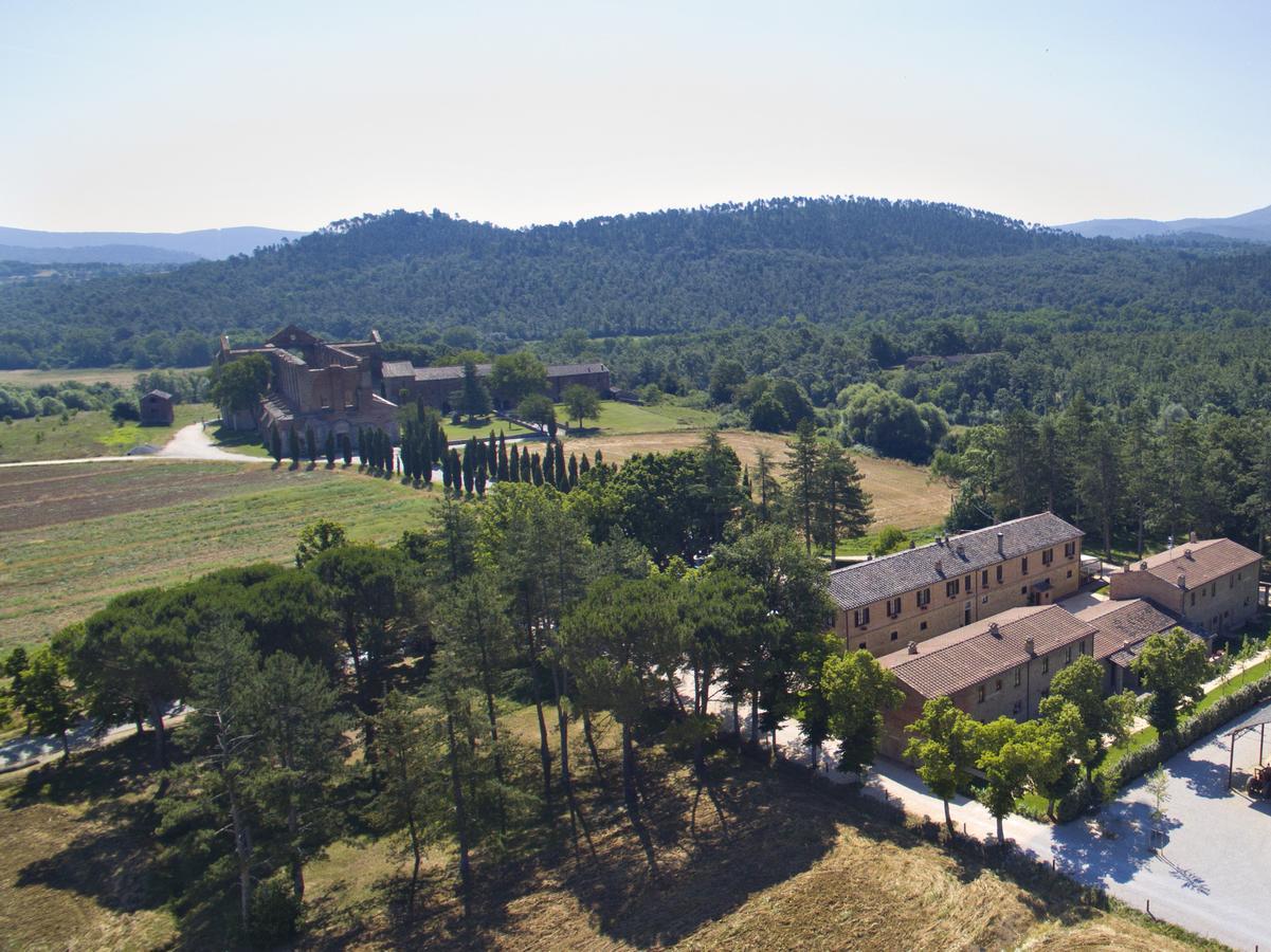 Aparthotel Casale San Galgano Chiusdino Exterior foto