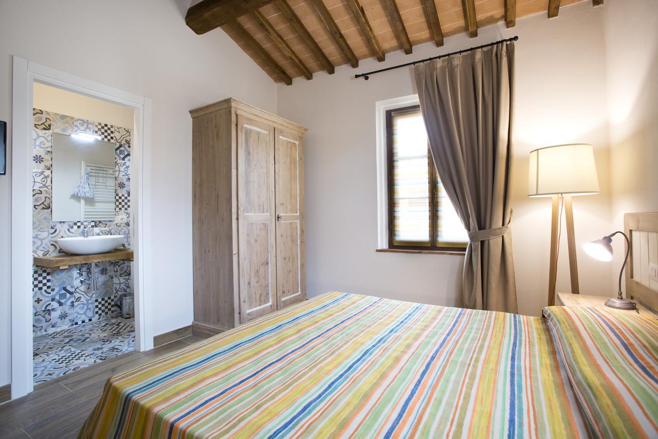 Aparthotel Casale San Galgano Chiusdino Exterior foto